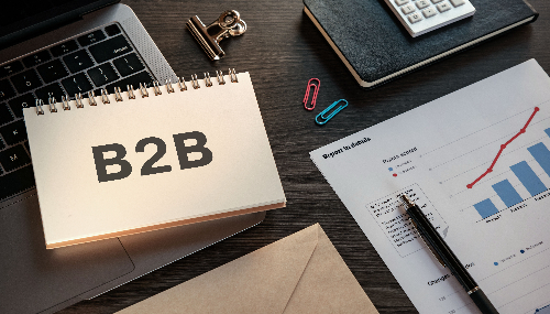 BtoBマーケティングはいつ成果が出る？立ち上げ初期の評価方法と「続ける・変える」の判断基準